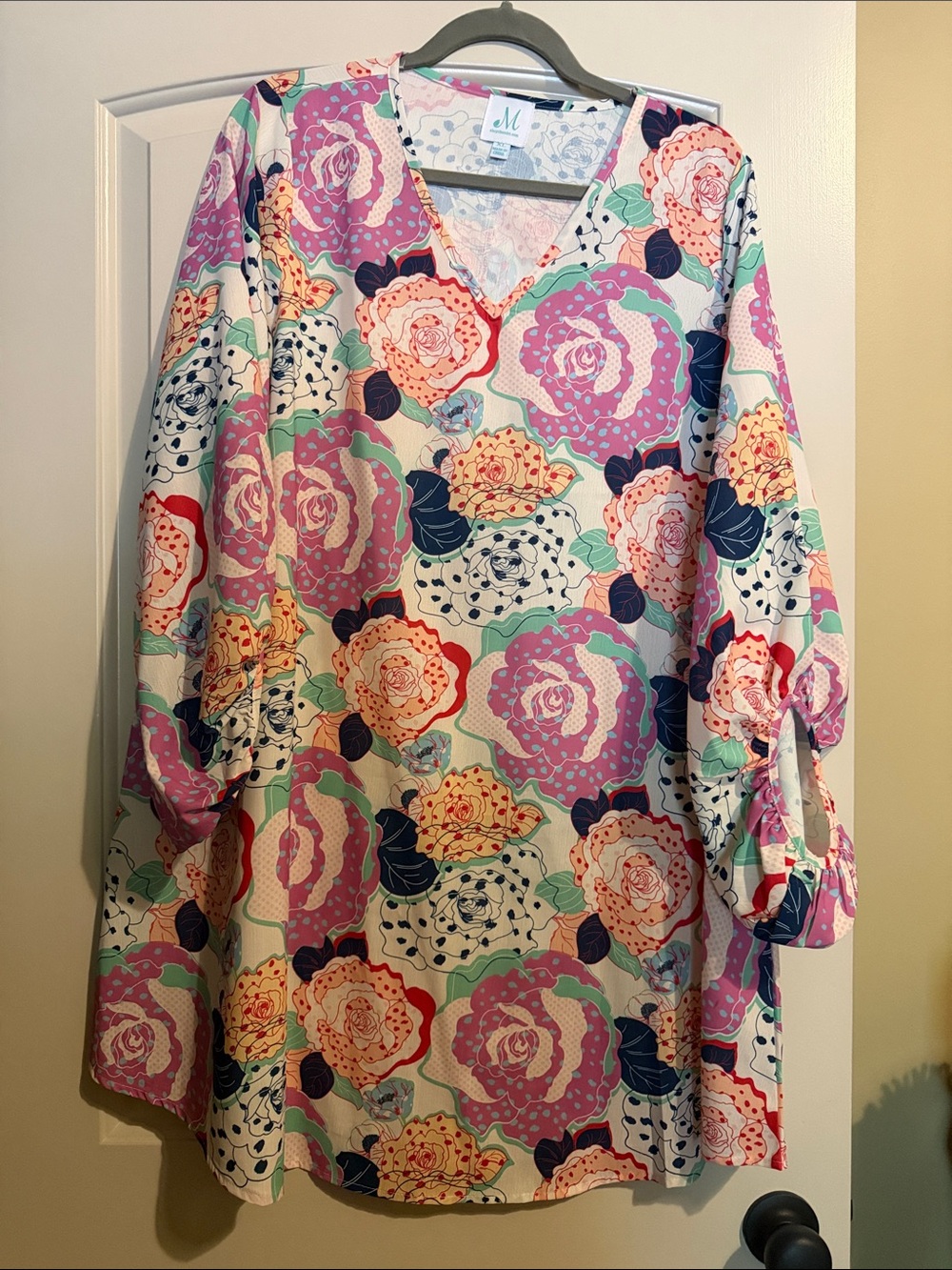 Long Sleeve Floral V-Neck Shift Dress - Multicolor